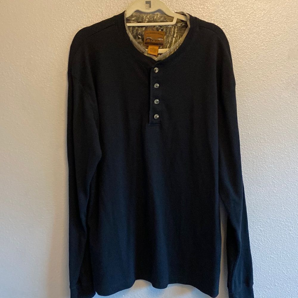 Buckhorn River- waffle shirt with camo underneath- Size XXL